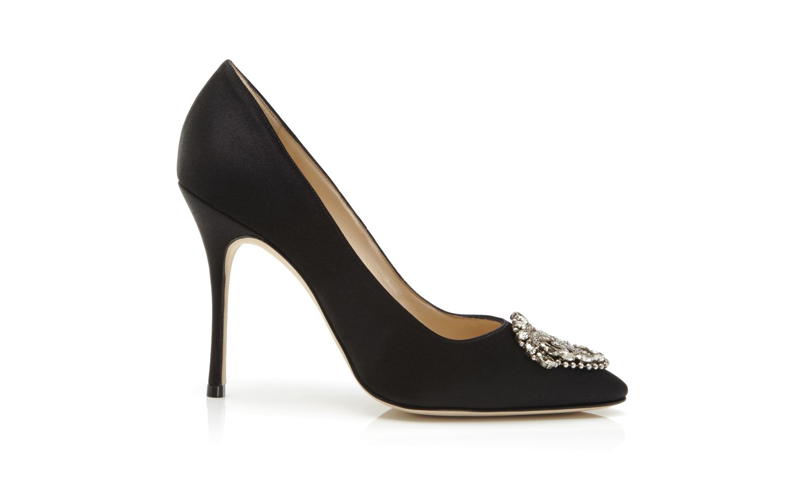 Black Designer Pumps | Manolo Blahnik