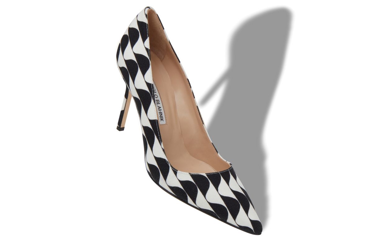 BB 90 | Black and White Canvas Graphic Print Pumps | Manolo Blahnik